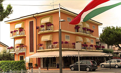 Hotel Azzurra*** s polopenzí - Sirmione Lago di Garda