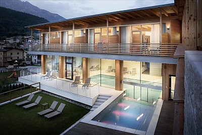 Hotel Corona Dolomites **** + s polpenziou - Andalo