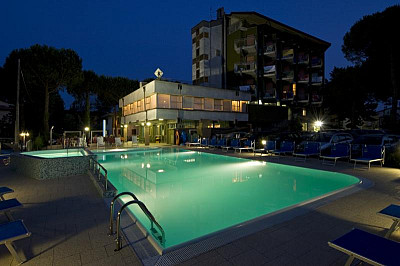 Hotel Majestic *** s plnou penziou - San Mauro Mare