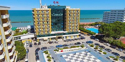 Grand Hotel Montesilvano**** s plnou penzí - Montesilvano