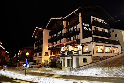 Hotel Monzoni*** s polopenzí - Pozza di Fassa