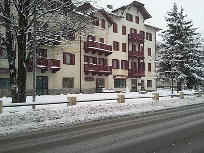 Hotel Piaz** s polopenzí - Pera di Fassa