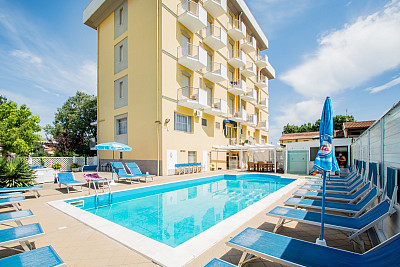 Hotel Viking *** s polopenzí - Rimini