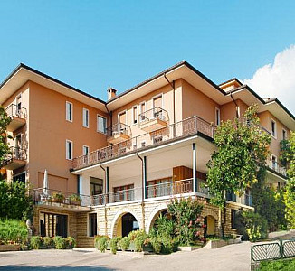 Hotel Panorama*** s polpenziou - Costermano Lago di Garda
