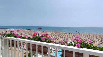 Hotel Oxford**** I s polpenziou - Lido di Jesolo