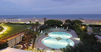 Hotel Parkhotel Cellini **** s polopenzí - Lido di Jesolo