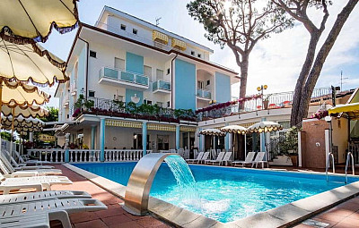 Hotel Villa dei Fiori *** s polopenzí - Viserbella Rimini