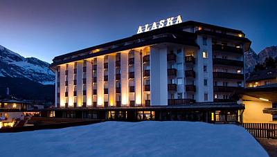 Hotel Alaska**** se snídaní - Cortina d'Ampezzo