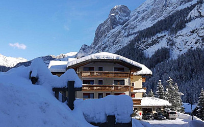Hotel Dolomities Inn  ** s polpenziou - Penia di Canazei