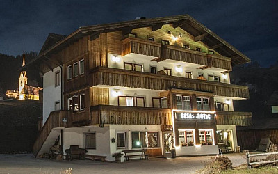 B&B Cesa Rotic ** se snídaní - Alba di Canazei