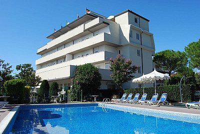 Hotel Old River** s polopenzí - Lignano Riviera