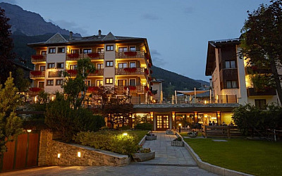 Hotel Rezia **** s polopenzí - Bormio