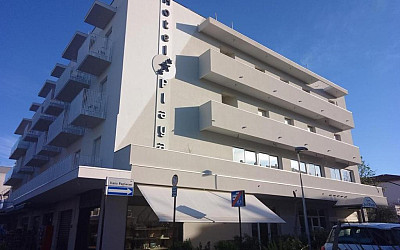 Hotel Playa*** s plnou penzí - Rimini