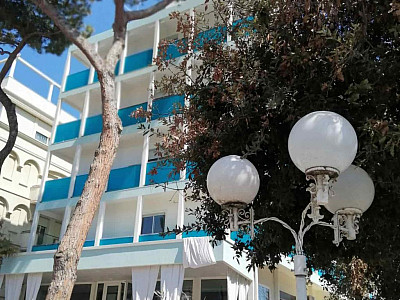 Hotel Spiaggia Marconi ***S s polopenzí - Rimini