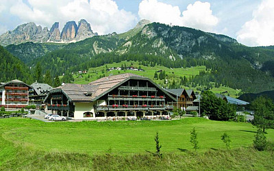 Hotel Rubino - Diamant**** s polopenzí -  Campitello di Fassa