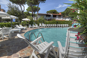 Hotel Alisei*** s raňajkami - Lignano Pineta