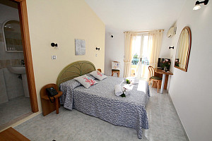 Hotel Grotticelle*** s polpenziou - Capo Vaticano letecky