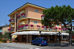 Hotel Azzurra*** s polopenzí - Sirmione Lago di Garda