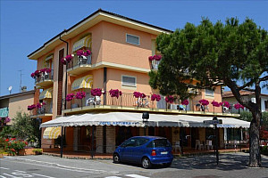 Hotel Azzurra*** s polpenziou - Sirmione Lago di Garda