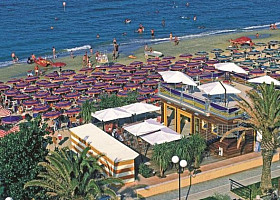 Hotel Felicioni *** s plnou penziou - Pineto