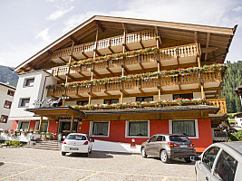 Hotel Engel*** s polpenziou - Canazei