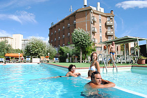 Hotel Family Marina Beach*** s plnou penziou - Lido Adriano