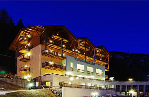 Hotel Stella Montis **** s polpenziou - Campitello di Fassa