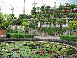 Najkrásnejšie záhrady, jazerá a Alpy Lombardie