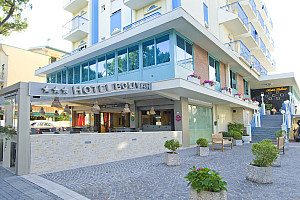 Hotel Bolivar*** s polopenzí - Lido di Jesolo