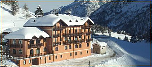 Hotel Locanda Locatori*** s polopenzí - Passo Tonale