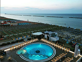 Hotel David*** s plnou penziou - Cesenatico