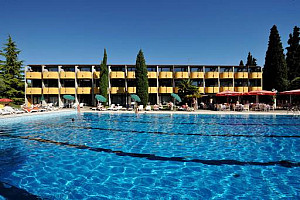 Hotel Palme & Royal Suite*** s polpenziou - Garda
