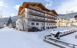 Hotel Avisio **** s polopenzí - Soraga Val di Fassa - foto 2