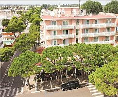 Hotel D'Annunzio *** s polpenziou - Lido di Jesolo