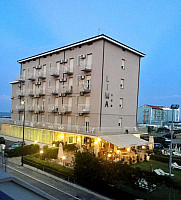 Hotel Gatto Bianco Lima *** s plnou penzí - Lido di Savio