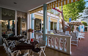 Hotel Villa dei Fiori *** s plnou penziou - Viserbella Rimini