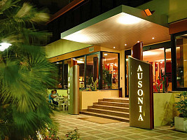 Hotel Ausonia *** s plnou penzí - Milano Marittima