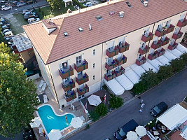 Hotel Aron *** s plnou penzí - Viserbella Rimini