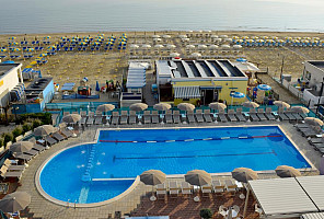 Hotel Lungomare *** s plnou penzí - Cesenatico