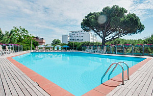 Hotel Nadir *** s plnou penziou - Milano Marittima