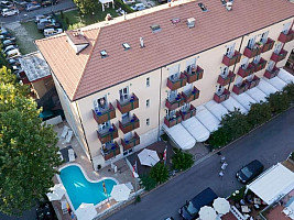 Hotel Aron *** s polpenziou - Viserbella Rimini