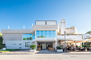 Hotel Jasminum **** s polpenziou - Bibione