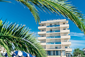 Hotel Palace **** s polopenzí - Bibione