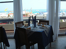 Hotel Artide *** s polopenzí - Rimini