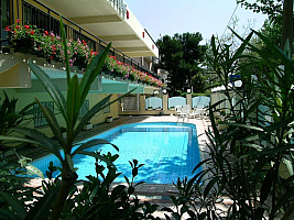 Hotel Artide *** s polopenzí - Rimini