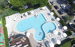 Hotel Luxor **** s polpenziou - Milano Marittima