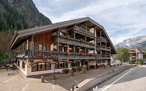 Hotel Rubino - Diamant**** s polopenzí -  Campitello di Fassa Val di Fassa - foto 2