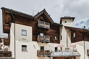 Hotel 2000 Eira *** s polpenziou - Trepalle