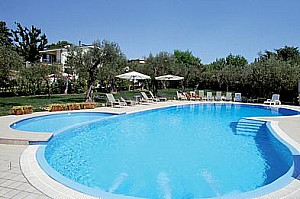 Hotel Riva del Sole **** s polpenziou - Moniga del Garda