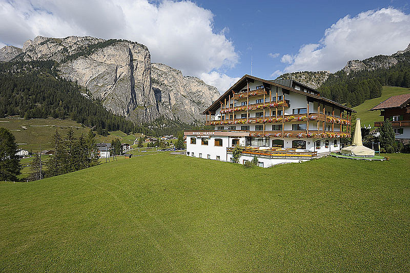 Hotel Alaska *** S s polpenziou - Selva di Val Gardena